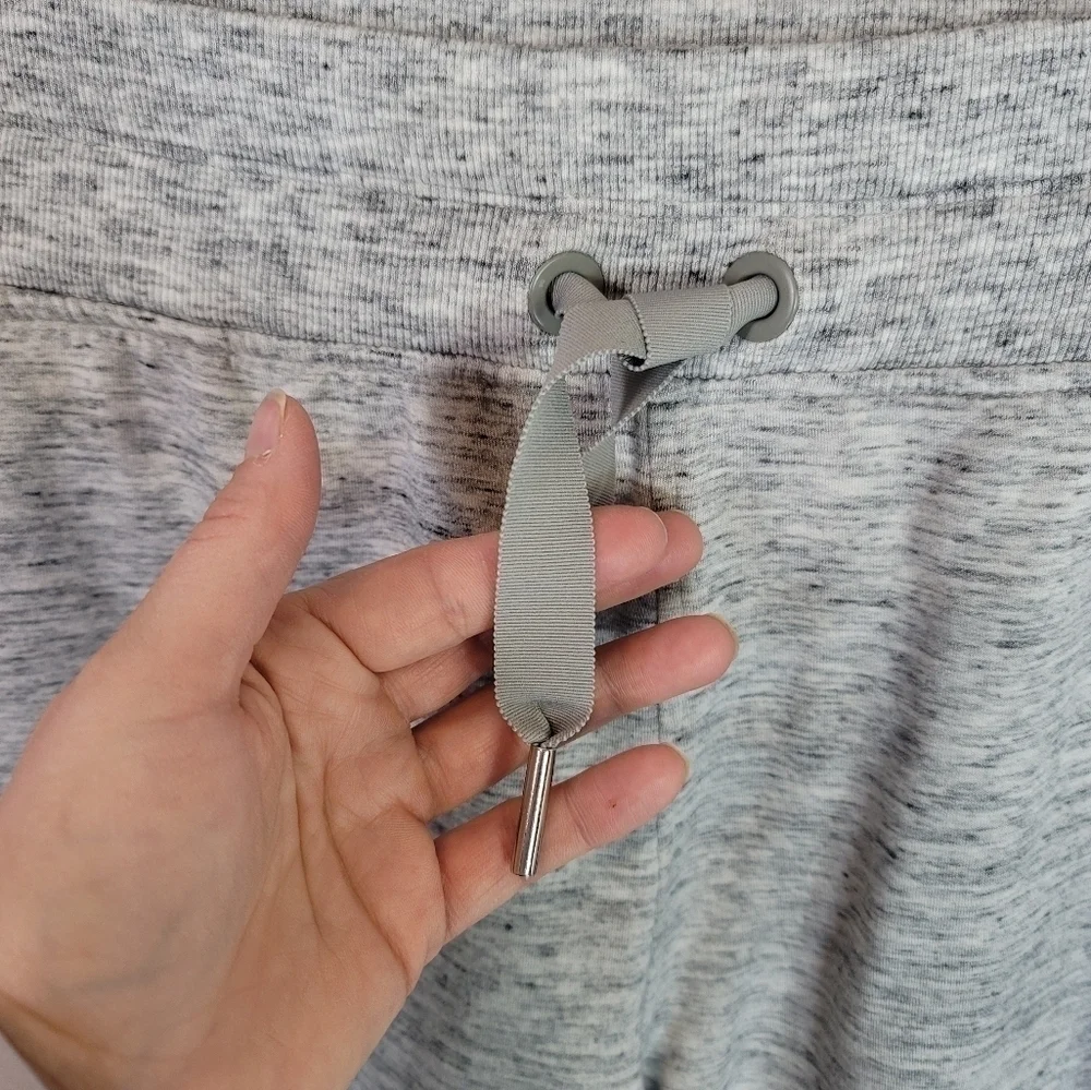 Athleta Balance 4” Shortie in Heathered Gray, sz 1X
